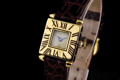 cartier quadrante storto|cartier oro da donna.